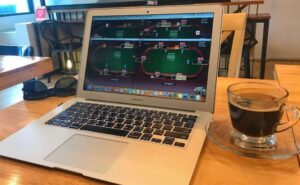 poker online di laptop